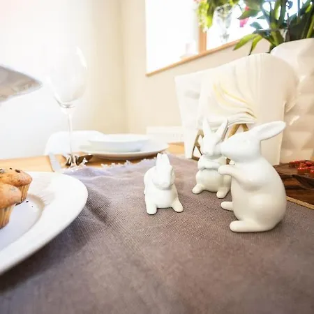 Vanilla Im Burgdorf 11 P. Apartment Neidenstein